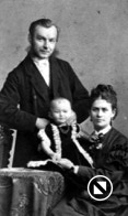 Gertrud Heydorn mit ihren Eltern kurz vor dem Tod ihrer Mutter