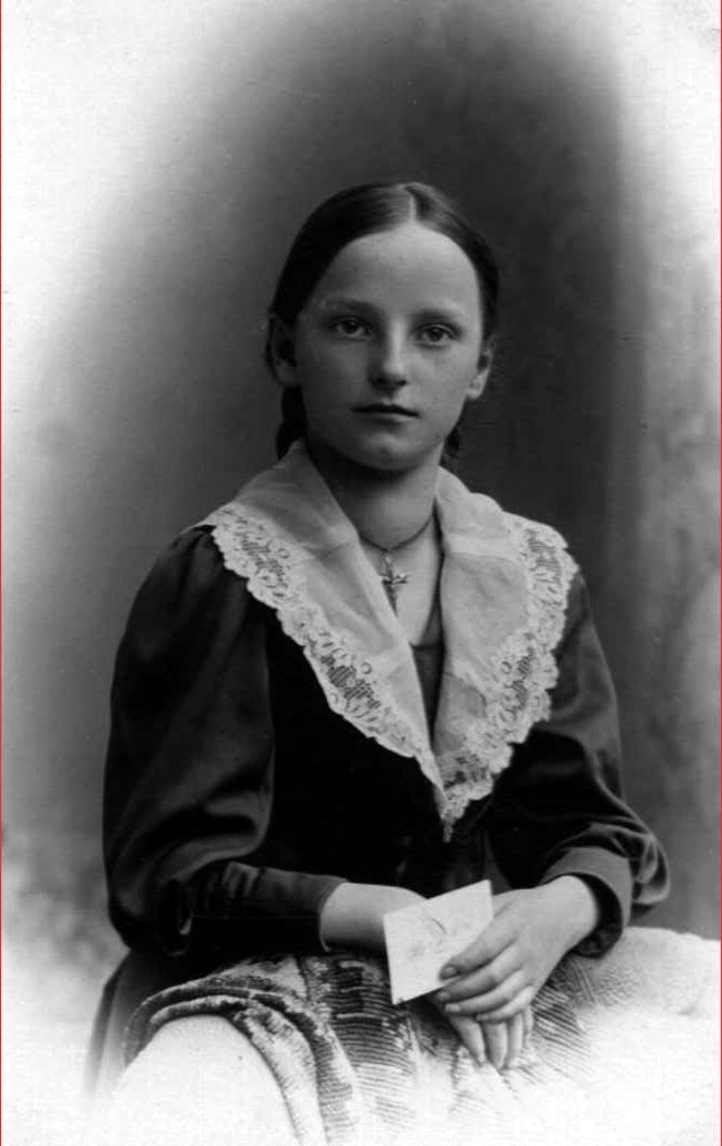 Edith Heydorn, etwa 14 Jahre alt