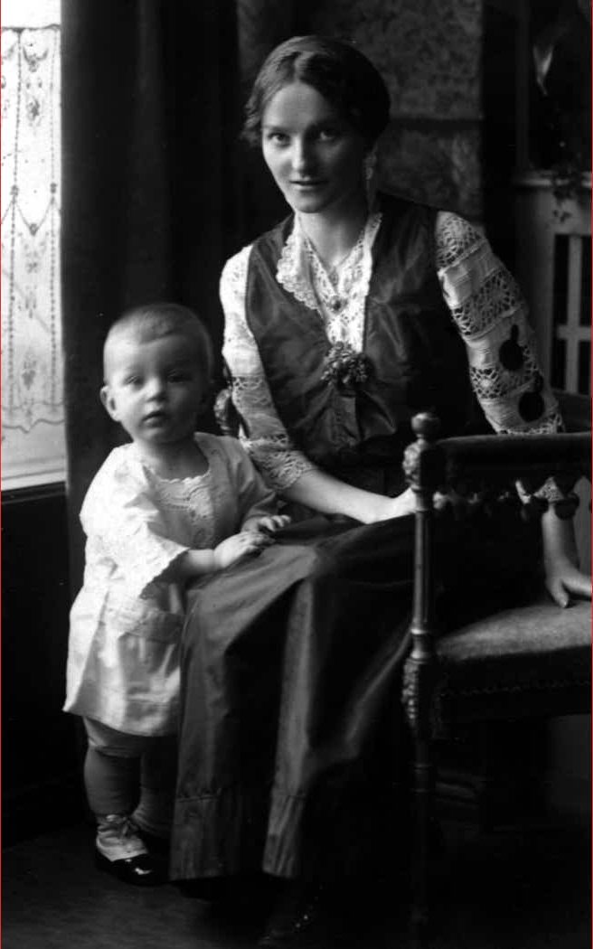 Edith mit Sohn Ulrich