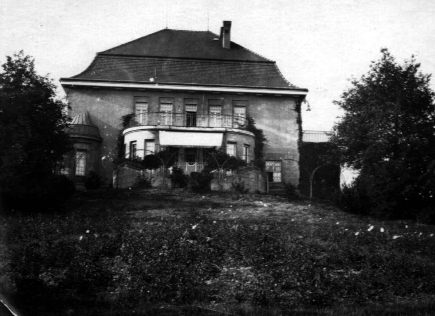Das Gutshaus in Hirschfelde von hinten