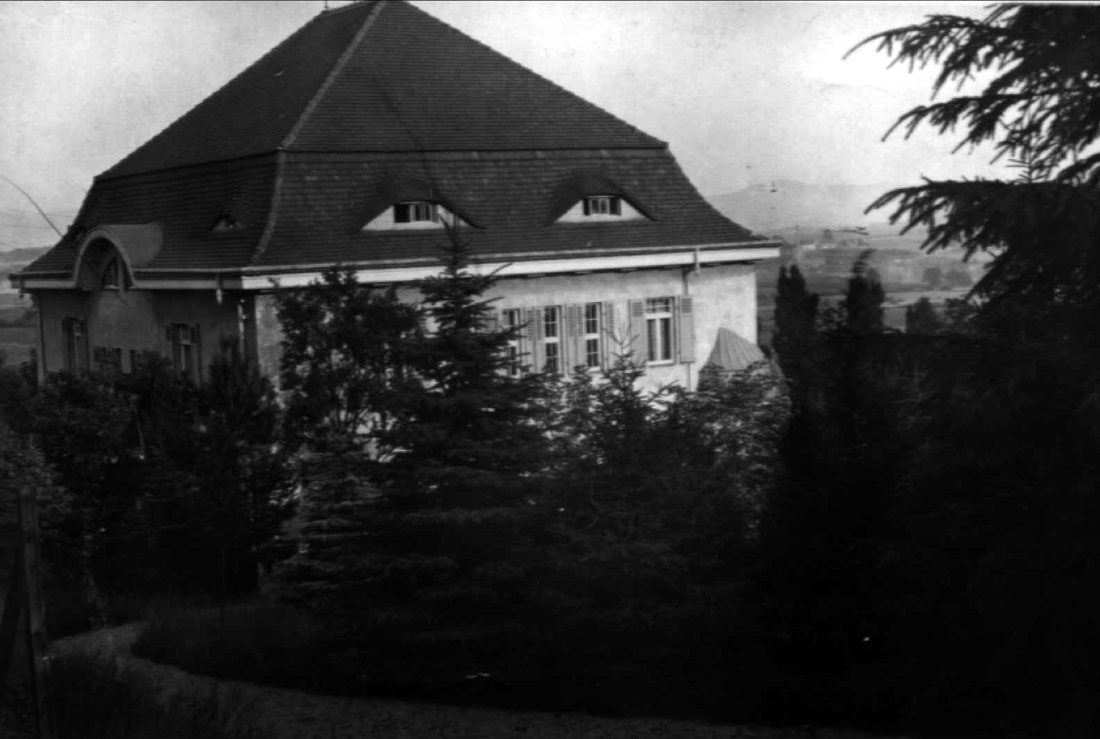 Das Gutshaus in Hirschfelde von vorn