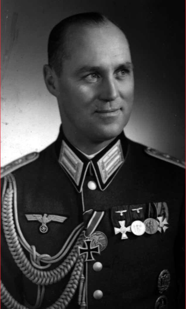Peter Soehngen in Uniform